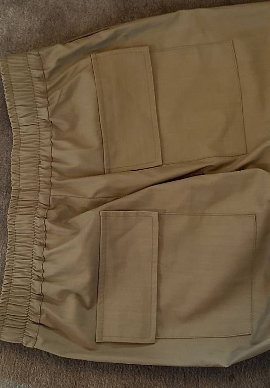 Pantaloni: pantalon Yes London – Usato da Lausanne venduto da def_7qwq 2