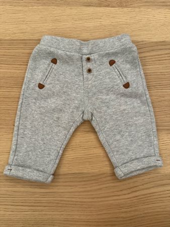 Baby Hose grau Grösse 68
