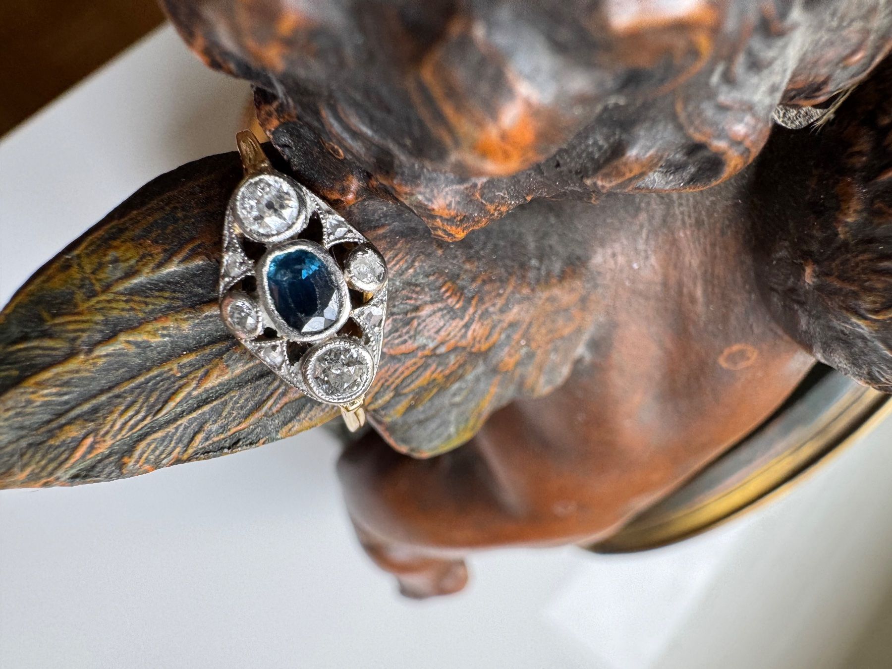 Anelli: Antiker Ring mit Saphir und Diamanten – Usato da Zürich venduto da nad_8tc8 6