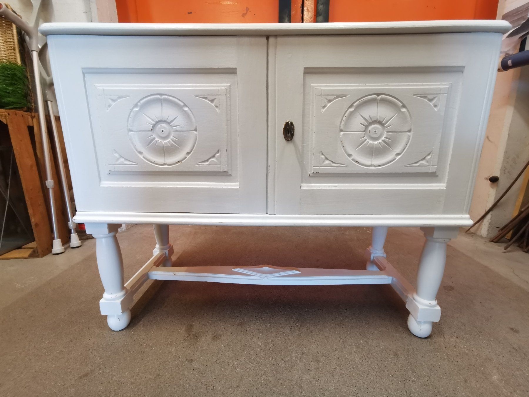 Armadi: Schränkli   / Sideboard  Shabby Chic – Usato da Suhr venduto da Brocki-Suhr