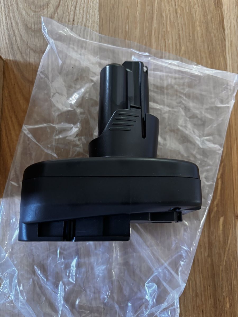 Bosch Unità & Adattatore: Bosch 18V zu 12V Adapter – Nuovo e nell'imballaggio originale da Freienstein venduto da pau_d92k 2