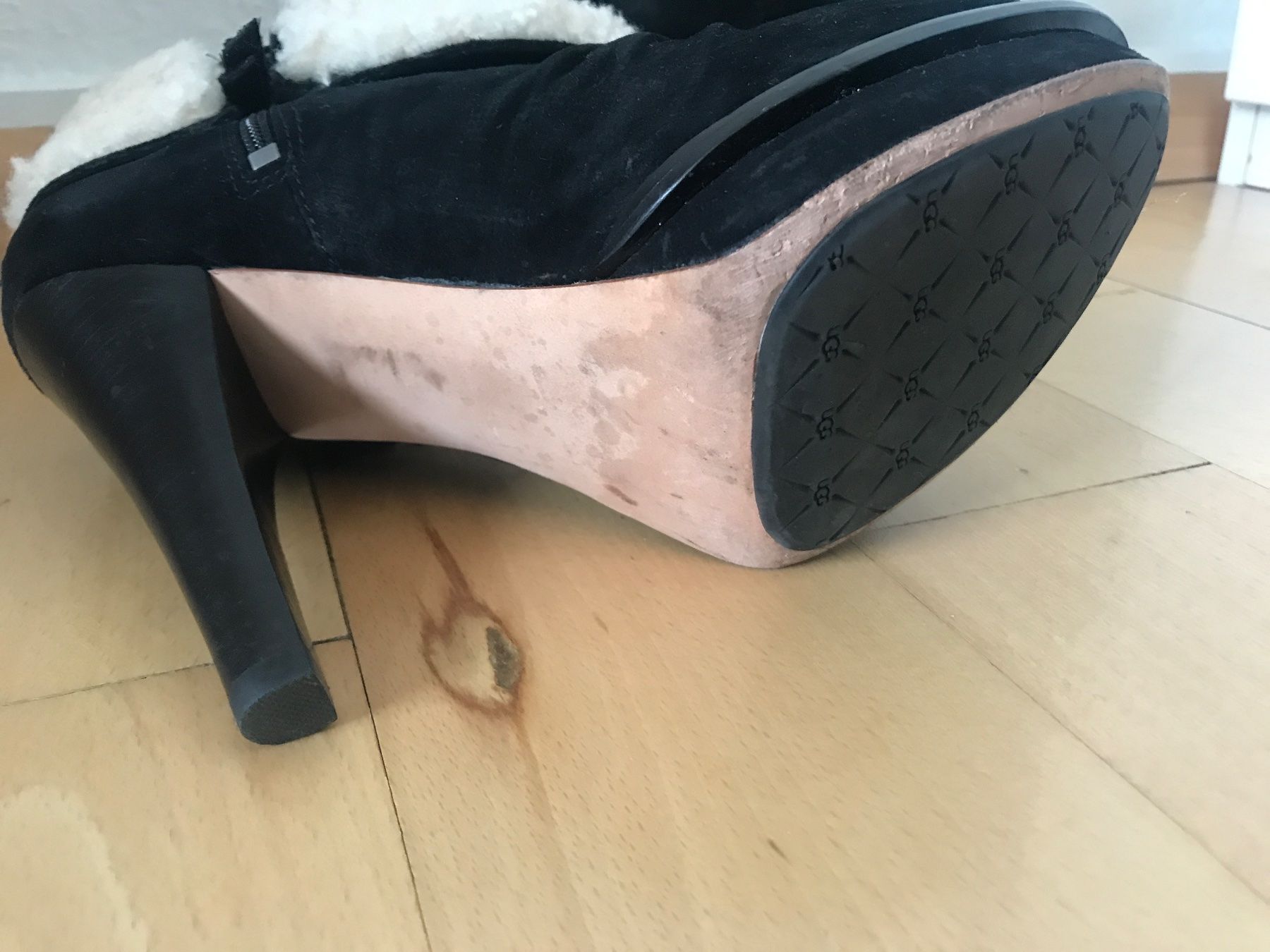Ugg Scarpe da donna: Ugg Stiefelette – Usato da Basel venduto da FannySt 2