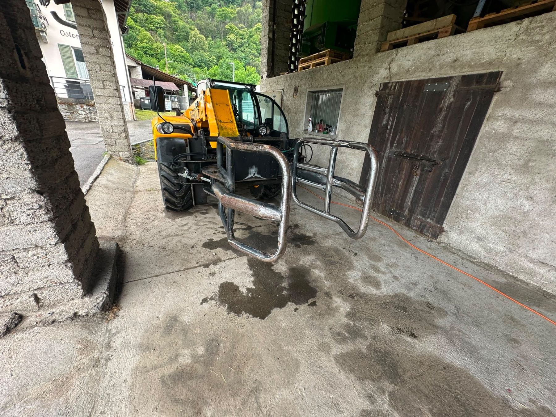 Tutte le macchine: Pinza per rotoballe / Ballenzange – Usato da Moleno venduto da gio_yzg7