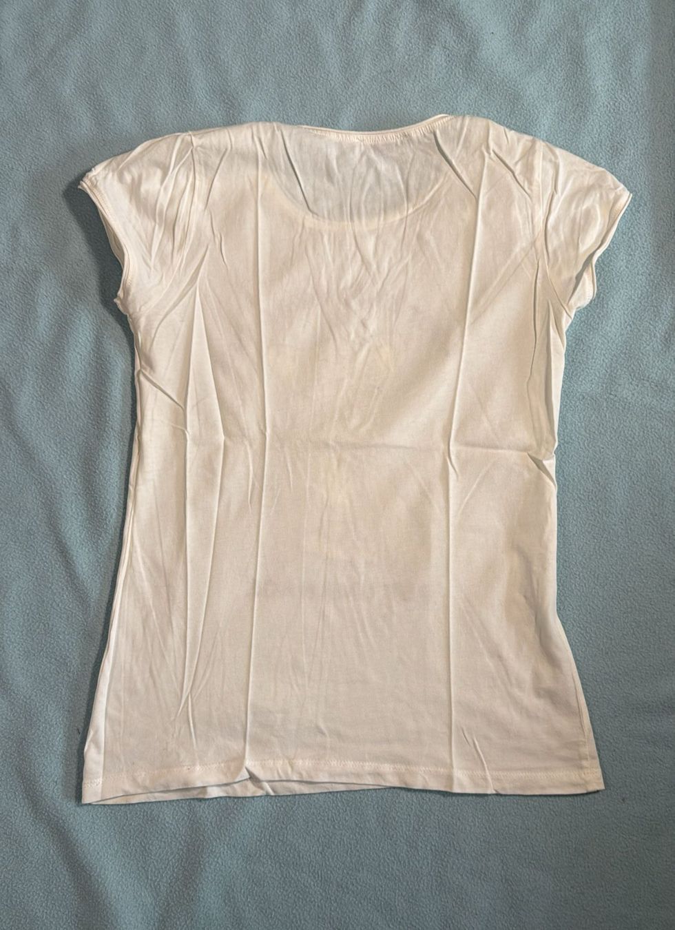 T-shirt: FB Sister T-Shirt – Usato da Bern venduto da jbern3012 1