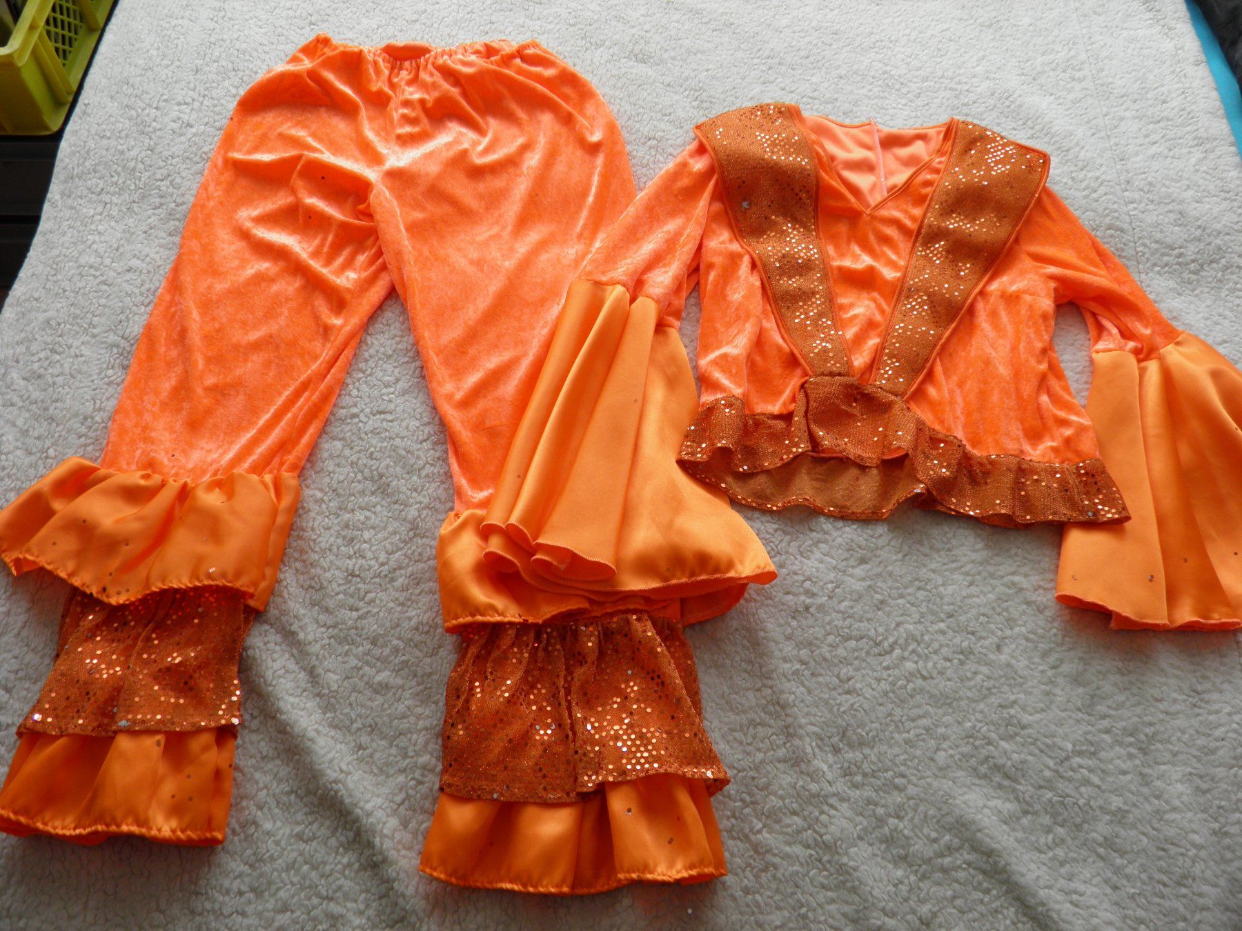 Kostüme: Abba Kostüm in orange – Gebraucht aus Triesen FL von  1
