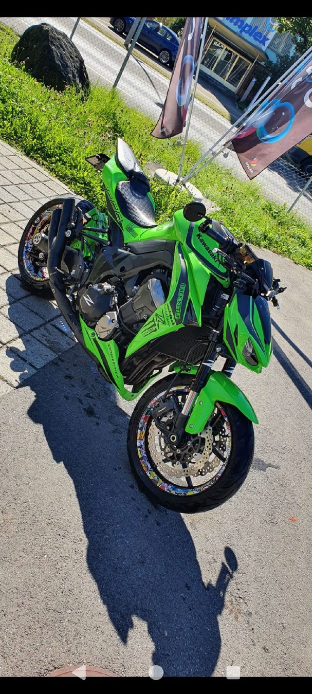 Kawasaki Strada: kawasaki Z1000 – Usato da Bern venduto da Dorian2014