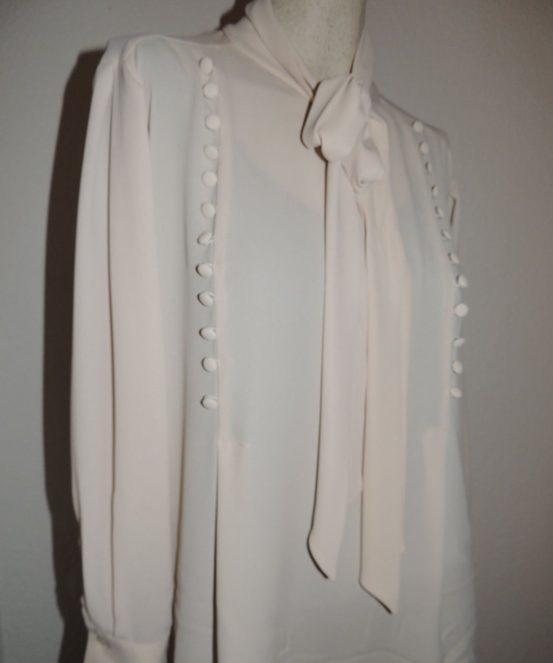 Camicette: EXKLUSIVE BLUSE "SERPIL EXCLUSIVE" NP 148 CHF NEU L – Nuovo e nell'imballaggio originale da Au ZH venduto da FashionConsultant 1