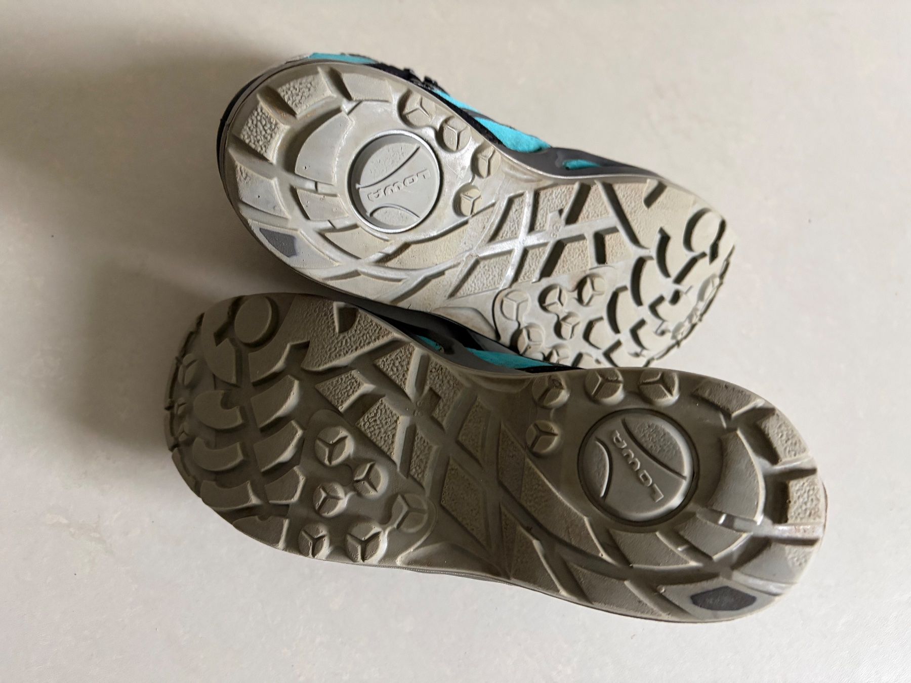 Lowa Damenschuhe: Lowa Wanderschuhe Goretex Grösse 38 – Gebraucht aus Derendingen von flavi-ri 2