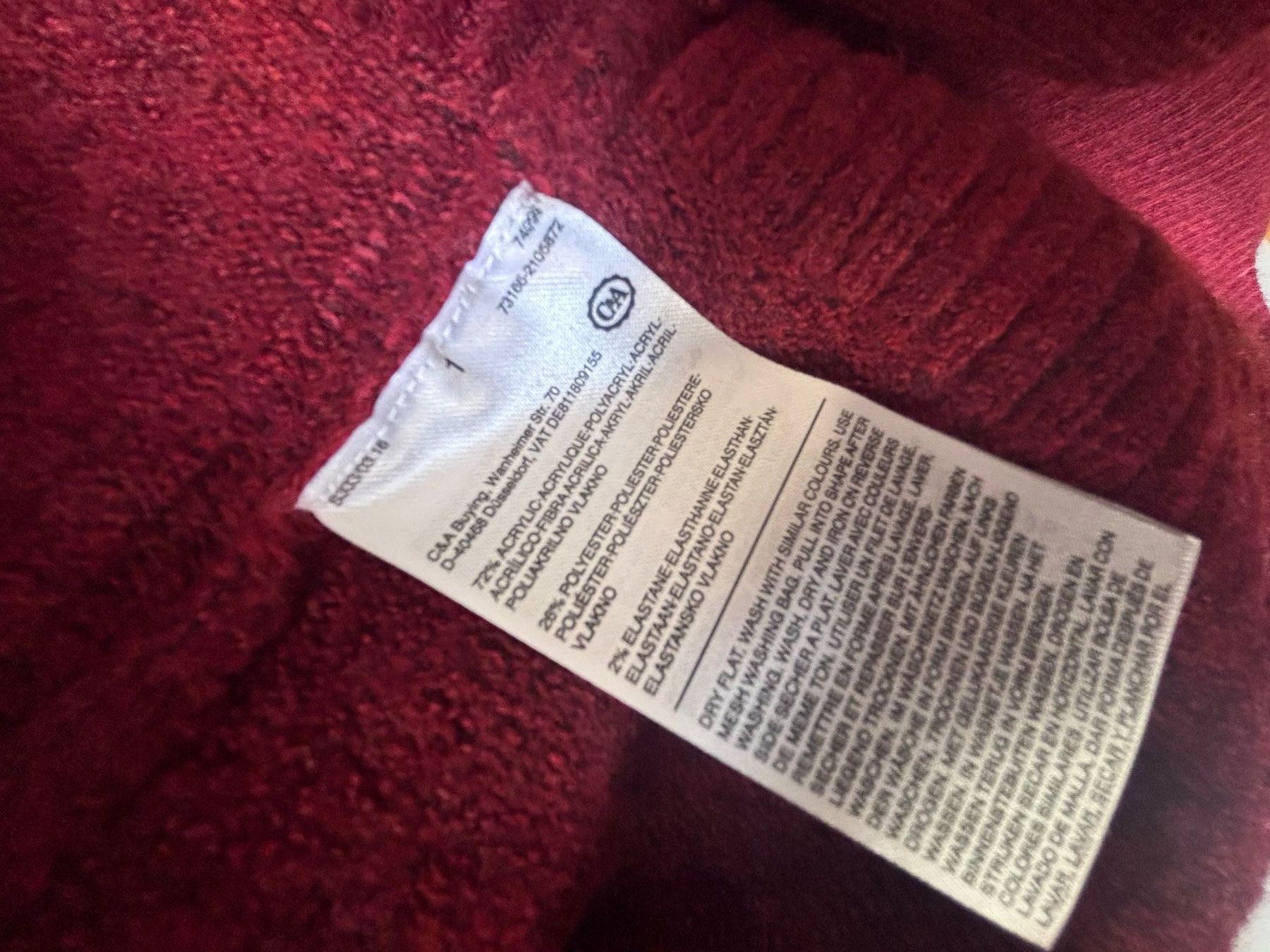 C&A Jacken: Strickjacke XL 44-48 Beere =>  Ab 7.- – Gebraucht aus Basel von Seele7 5