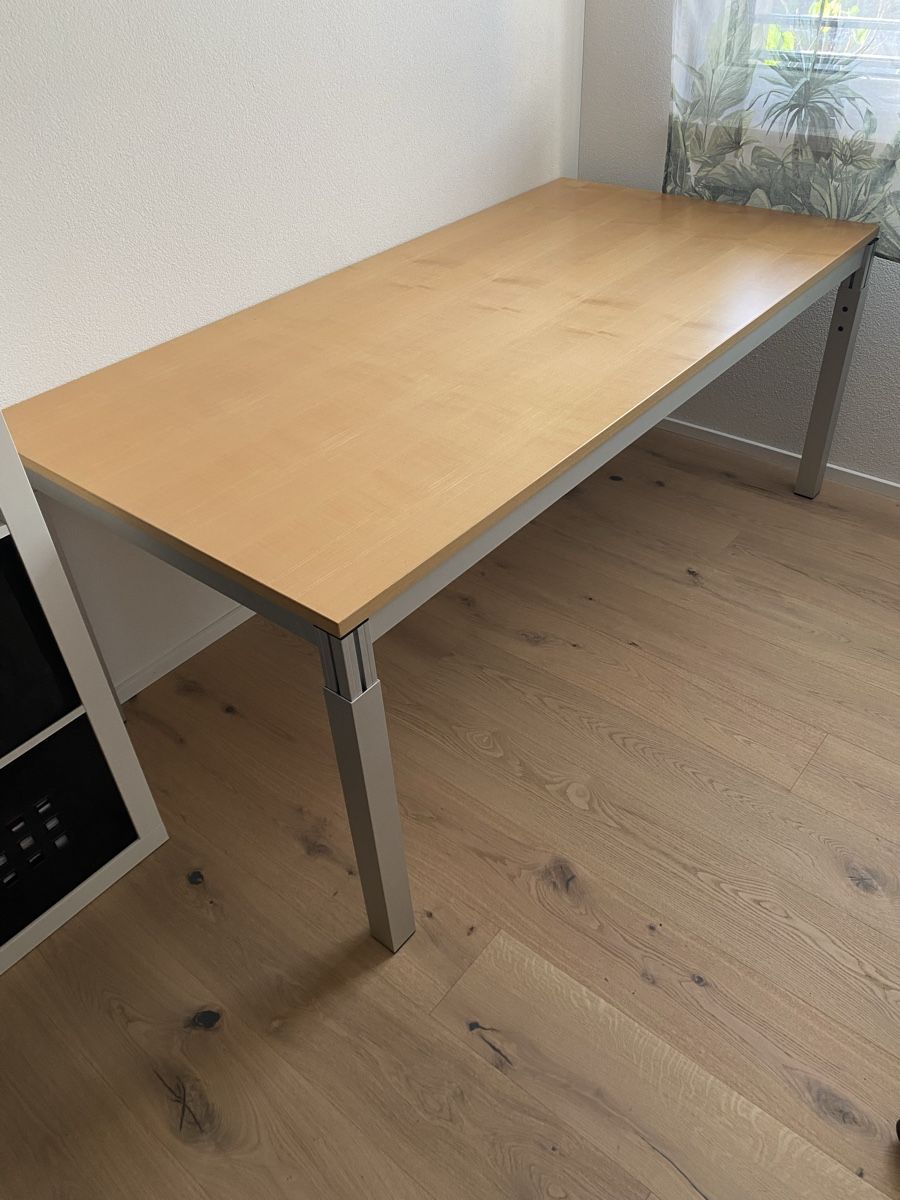 Bureaux: Bürotisch – D'occasion à Ermensee par guete_kojak