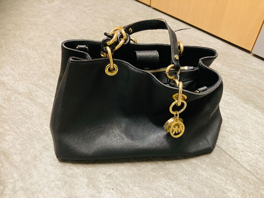 michael-kors-tasche-schwarz-kaufen-auf-ricardo