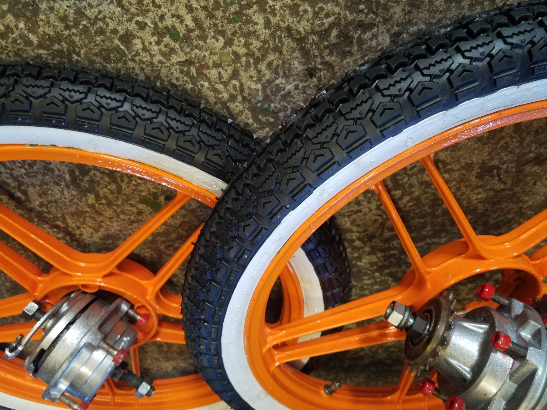Parti ricambio per ciclomotori: Puch Maxi Rader alles fast neu. – Usato da Fulenbach venduto da Elektronik 2