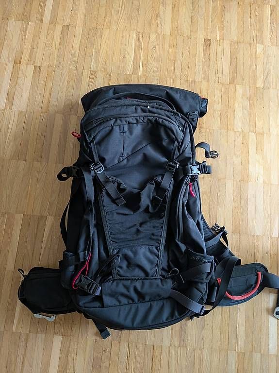 Dakine Zaini: Dakine  Poacher RAS 36L – Usato da Chur venduto da TiBr 1
