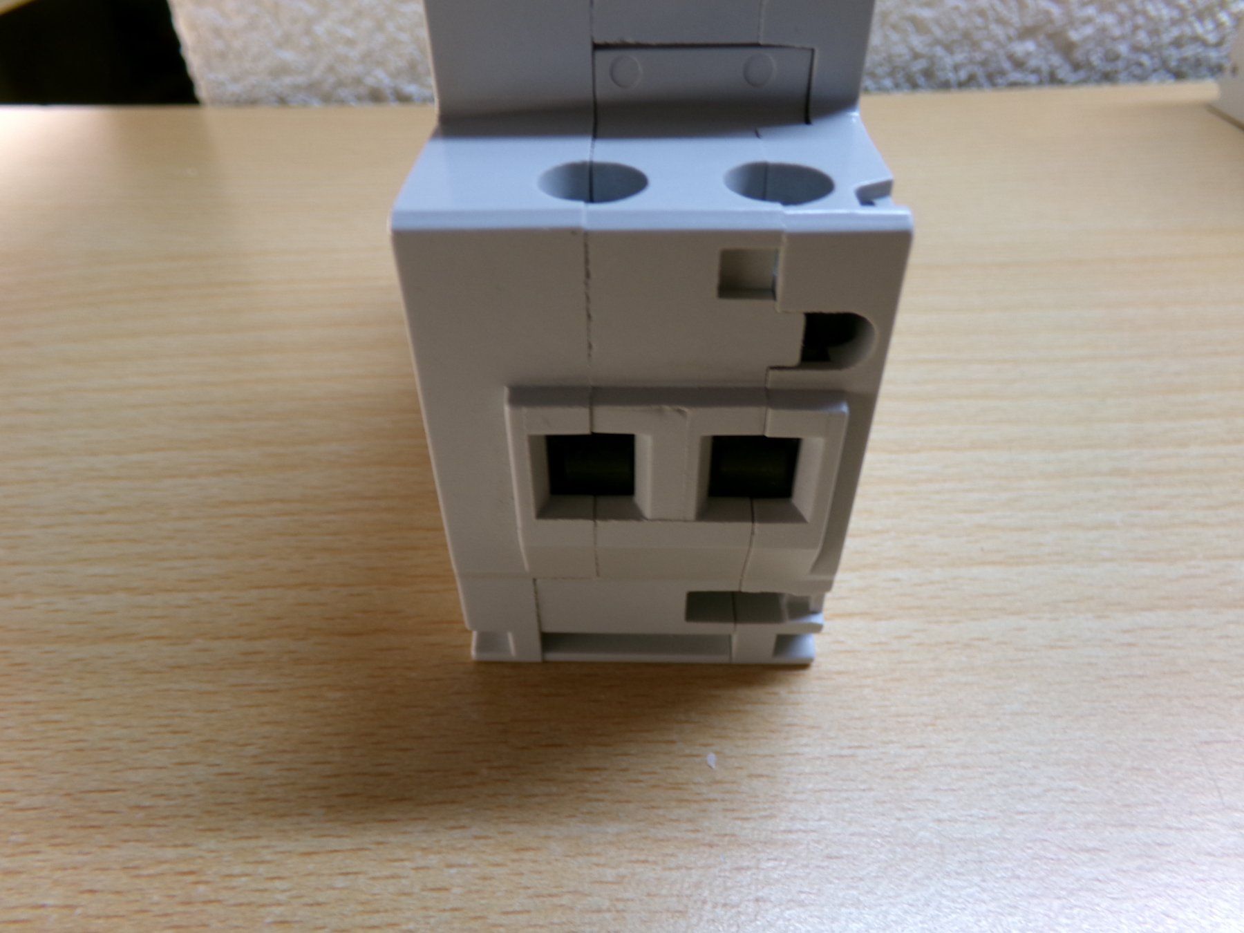 ABB Interruttori: FI-LS 2pol. C13 30mA ABB-smissline – Usato da Hombrechtikon venduto da HGK50 4