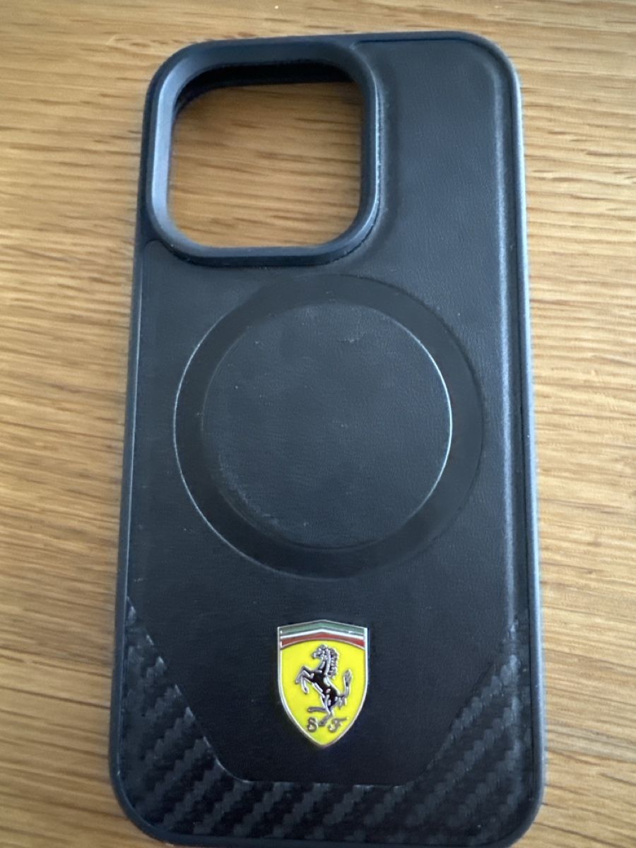 Cover & Protezioni schermo: Ferrari iPhone 15 Pro  Hülle Top Zustand! – Usato da Pfäffikon SZ venduto da Norina2005