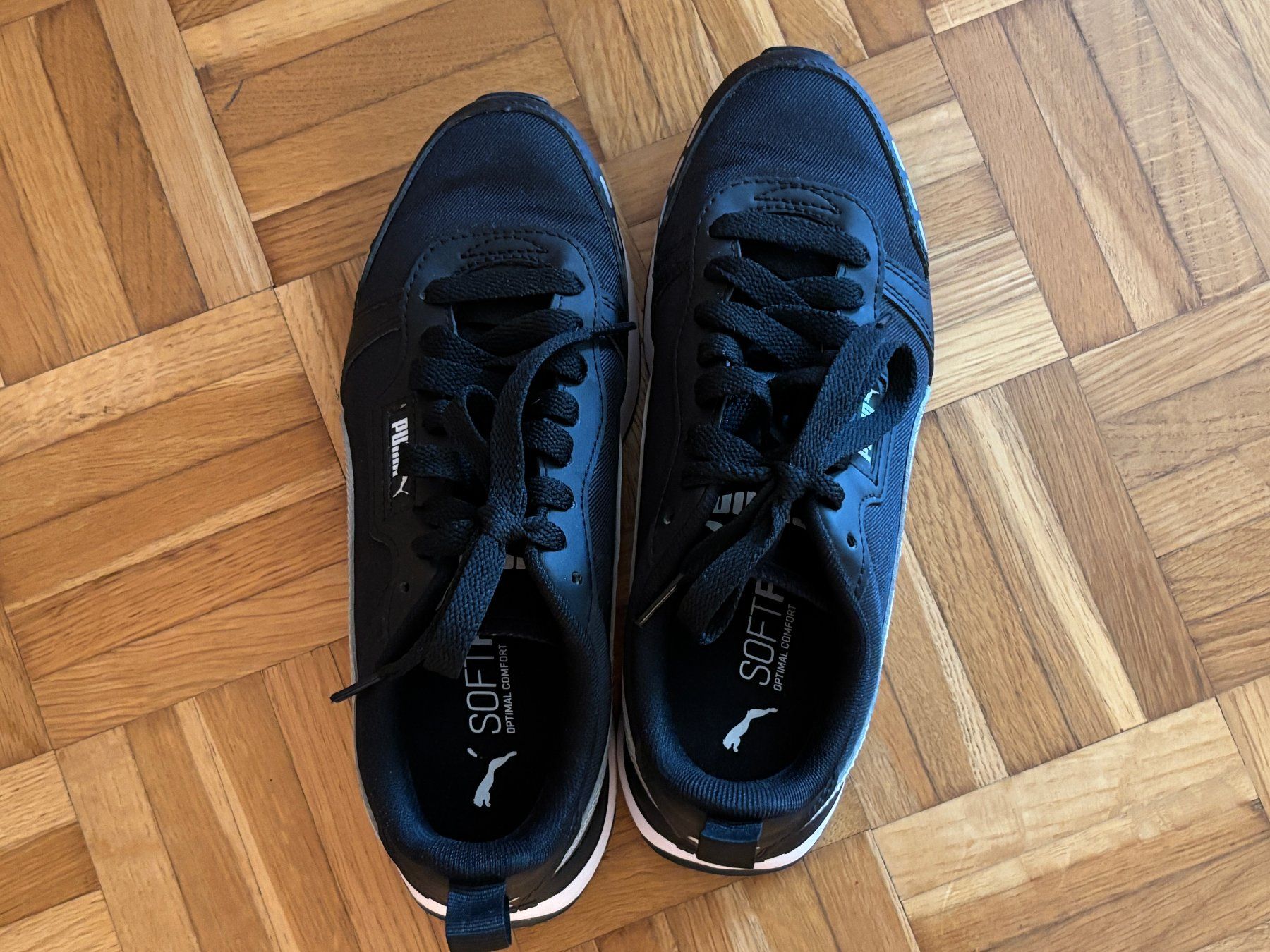 Puma Scarpe da donna: Sneaker Puma schwarz/silber, Gr.37.5 - NEU – Nuovo e nell'imballaggio originale da Bassersdorf venduto da golden_sun 2