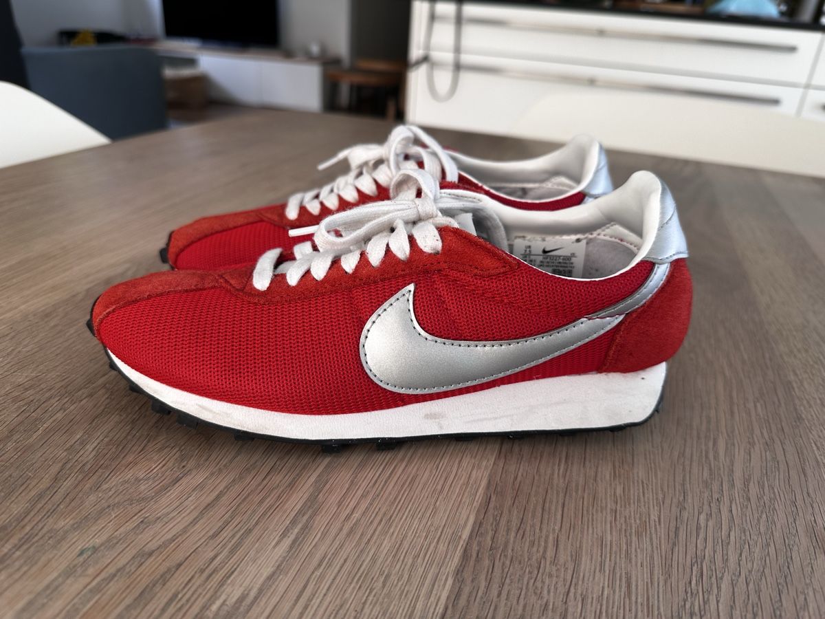 Nike Scarpe da donna: Nike Damen Sneaker Gr. 38.5 – Usato da Suhr venduto da gru_zp5t