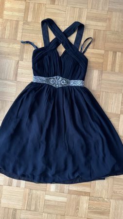 Schickes, kurzes, schwarzes Kleid von Little Mistress, Gr. 3