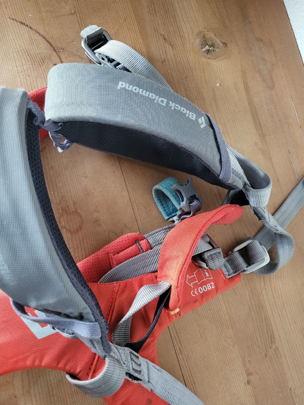 Black Diamond Attrezzatura da arrampicata: Kinder Klettergurt  - Fullbody Harness – Usato da Hergiswil NW venduto da Regpi 3