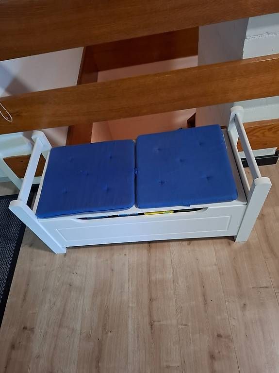 Panchine: Kinder - Sitzbänkli mit Stauraum – Usato da Mönthal venduto da wal_2jjy 1