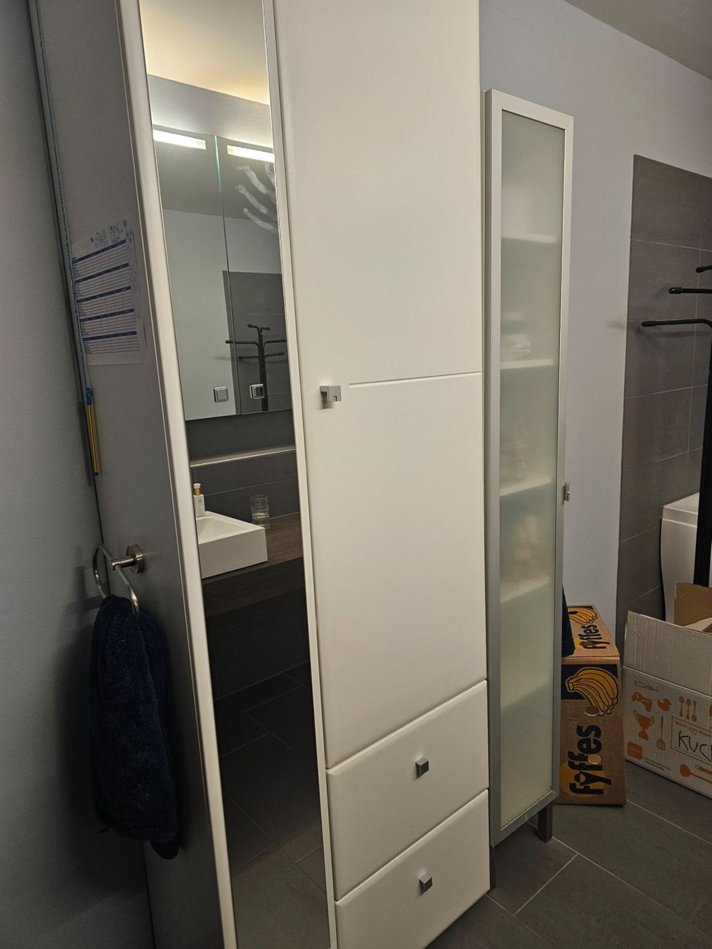 Armadietti a specchio: Badezimmerschrank mit Spiegel – Usato da Pfäffikon ZH venduto da kis_pjh7 3