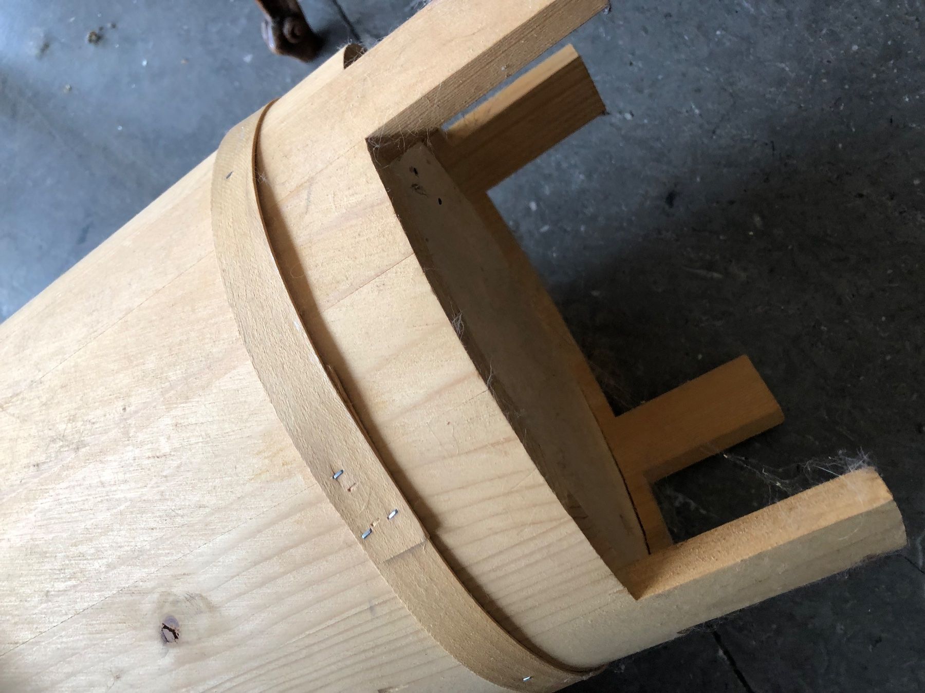 Hocker: Hocker mit kl. Bar – Gebraucht aus Rothrist von bambus18 7
