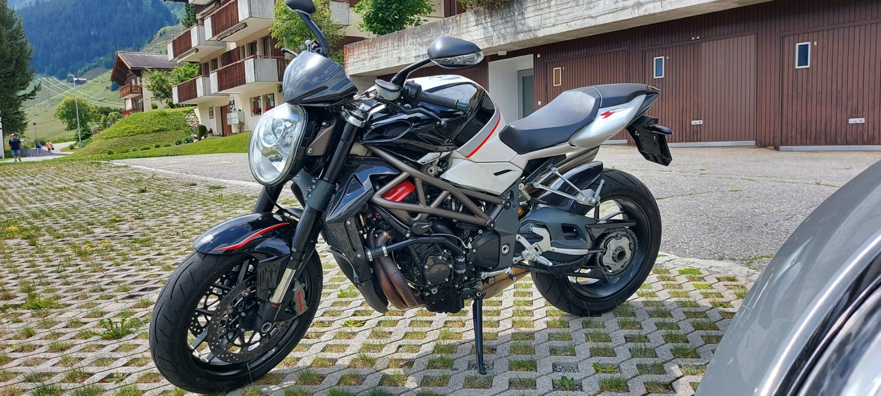 MV Agusta Strada: Top gepflegte MV Agusta Brutale 1090RR – Usato da Wangen ZH venduto da Jannic10 6