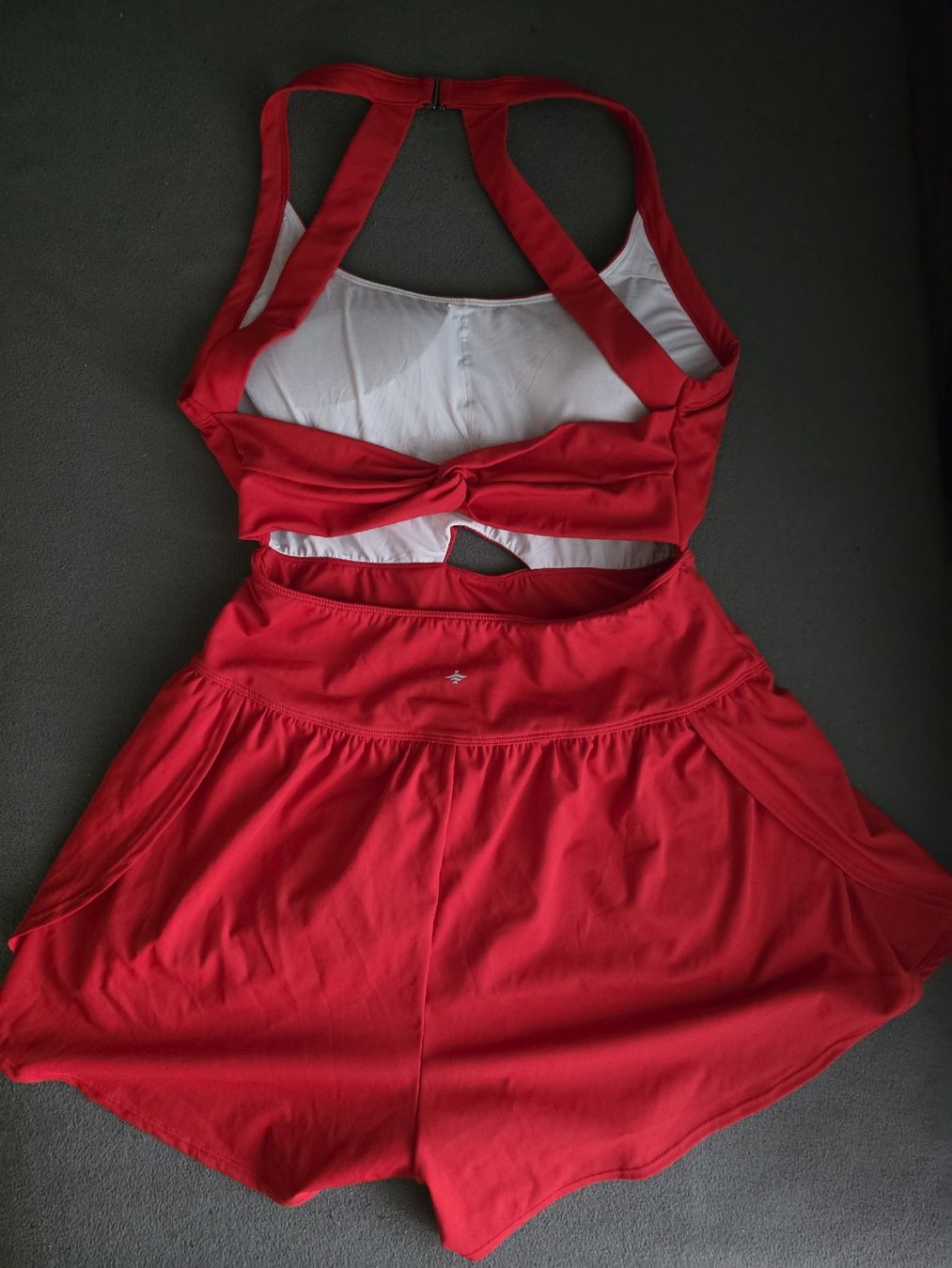 Tute: Roter Jumpsuit- Grösse L – Nuovo (secondo la descrizione) da St. Gallen venduto da Shelly__x3 1