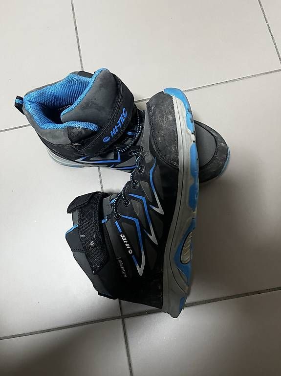 Chaussures garçon: Chaussures d'hiver  – D'occasion à Pully par yaa_rm7x