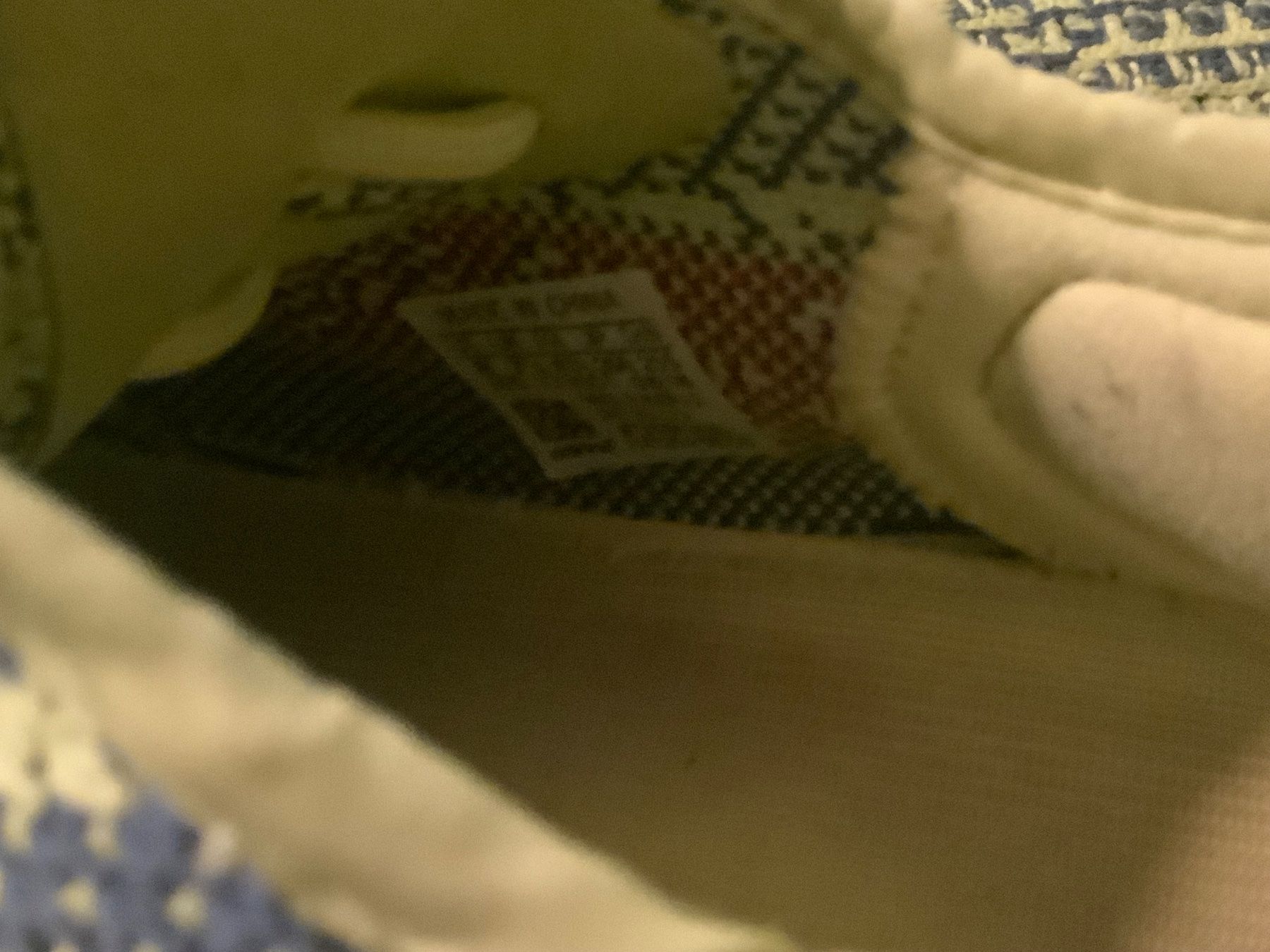 Adidas Scarpe da uomo: Yeezy Boost 350 V2 Semi Frozen Yellow – Usato da Allschwil venduto da GrenzWert 1