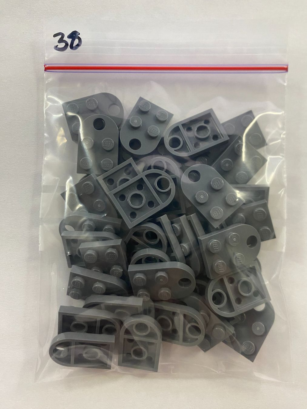 Lego Spielzeuge: Lego Dark Bluish Gray Plate, Modified 2 x 3 38 Stück – Neu (gemäss Beschreibung) aus Weingarten-Kalthäusern von McGmavlo 1
