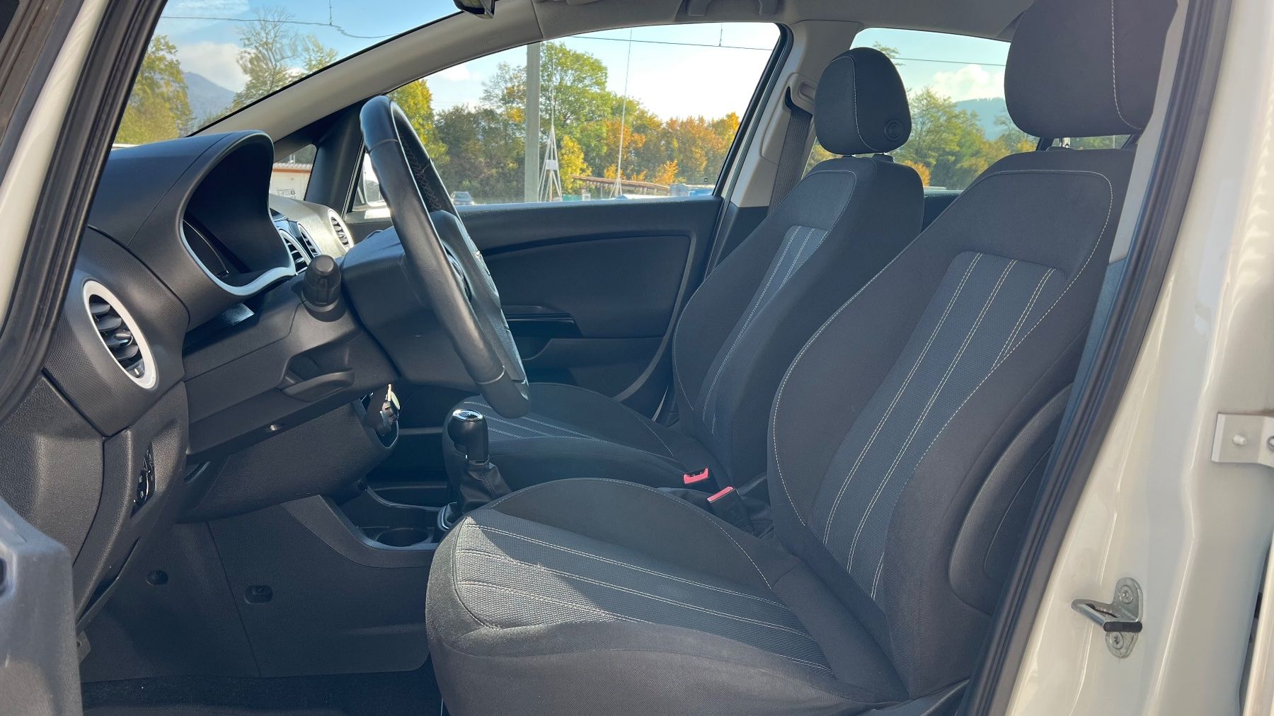 Opel Autos: OPEL Corsa D 1.2 – D'occasion à Delémont par MBSHA 9