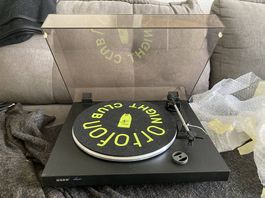 Plattenspieler UHER  Vinyl
