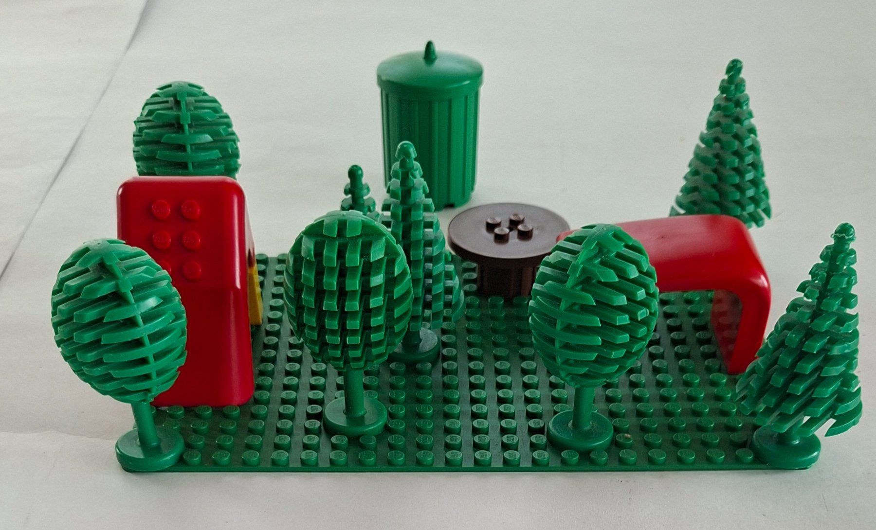 Lego Kit di costruzioni: Vintage LEGO mit Bäumen u. a. – Usato da Opfikon venduto da Diversamente 4