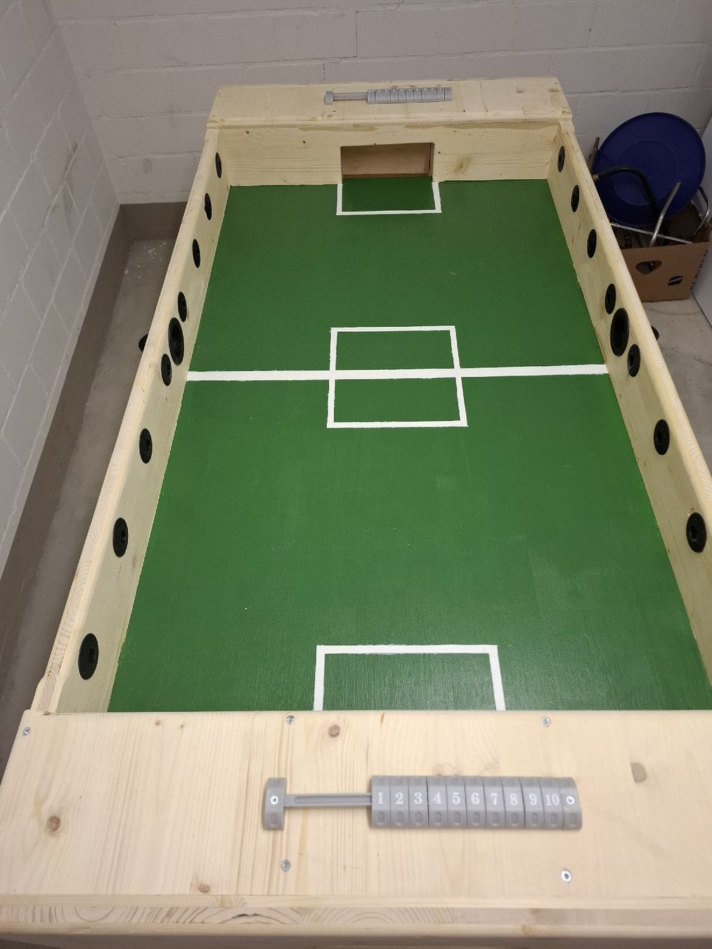 Giochi: Tischkicker zum Fertigbauen – Nuovo (secondo la descrizione) da Langnau i. E. venduto da Jase_207 1