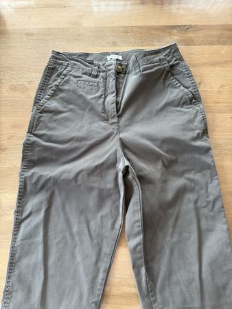 Khaki Stoffhose, Top Zustand, ideal für den Herbst!