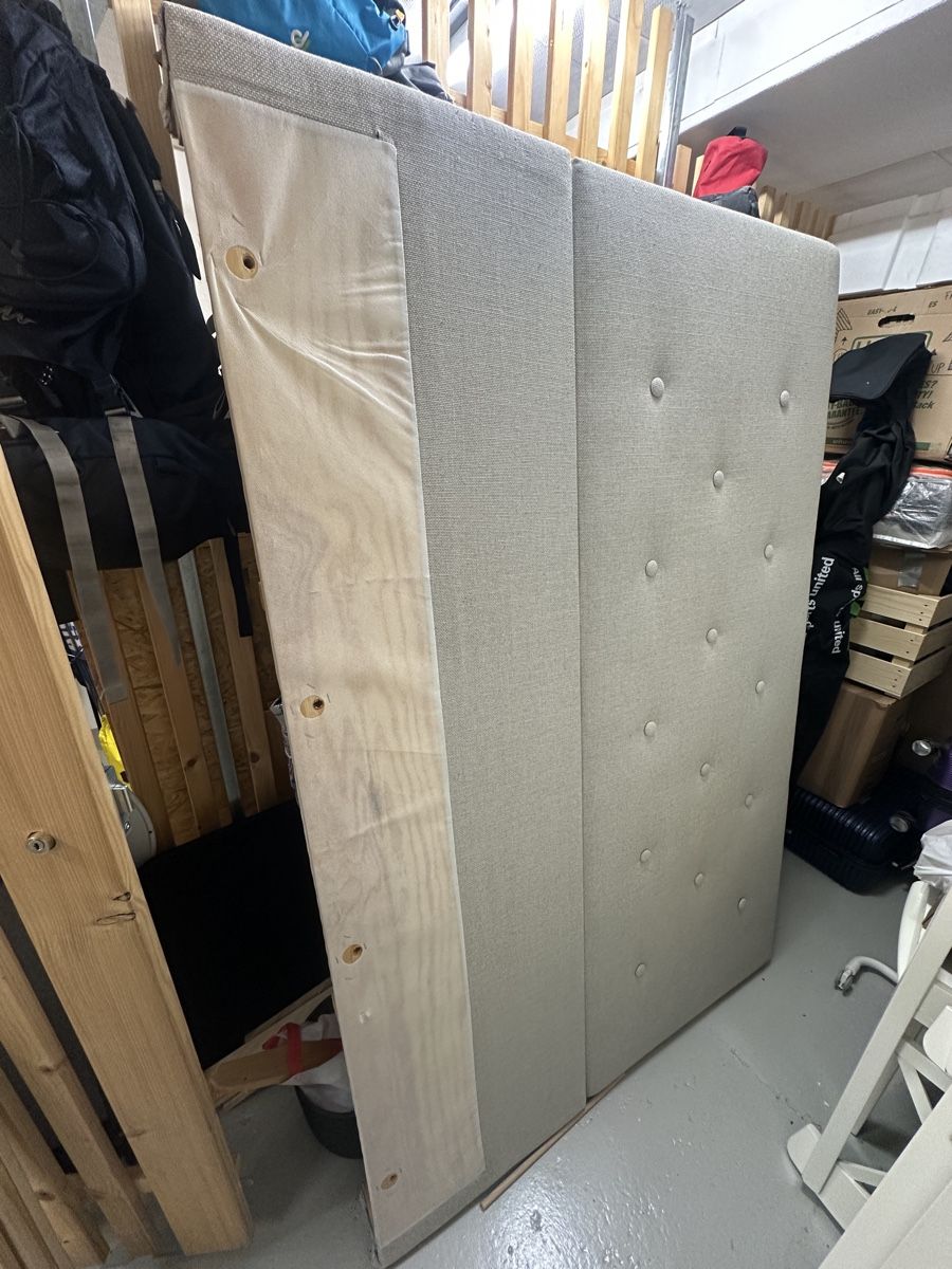 Betten: Bed headboard – Gebraucht aus Zürich von Palzinc