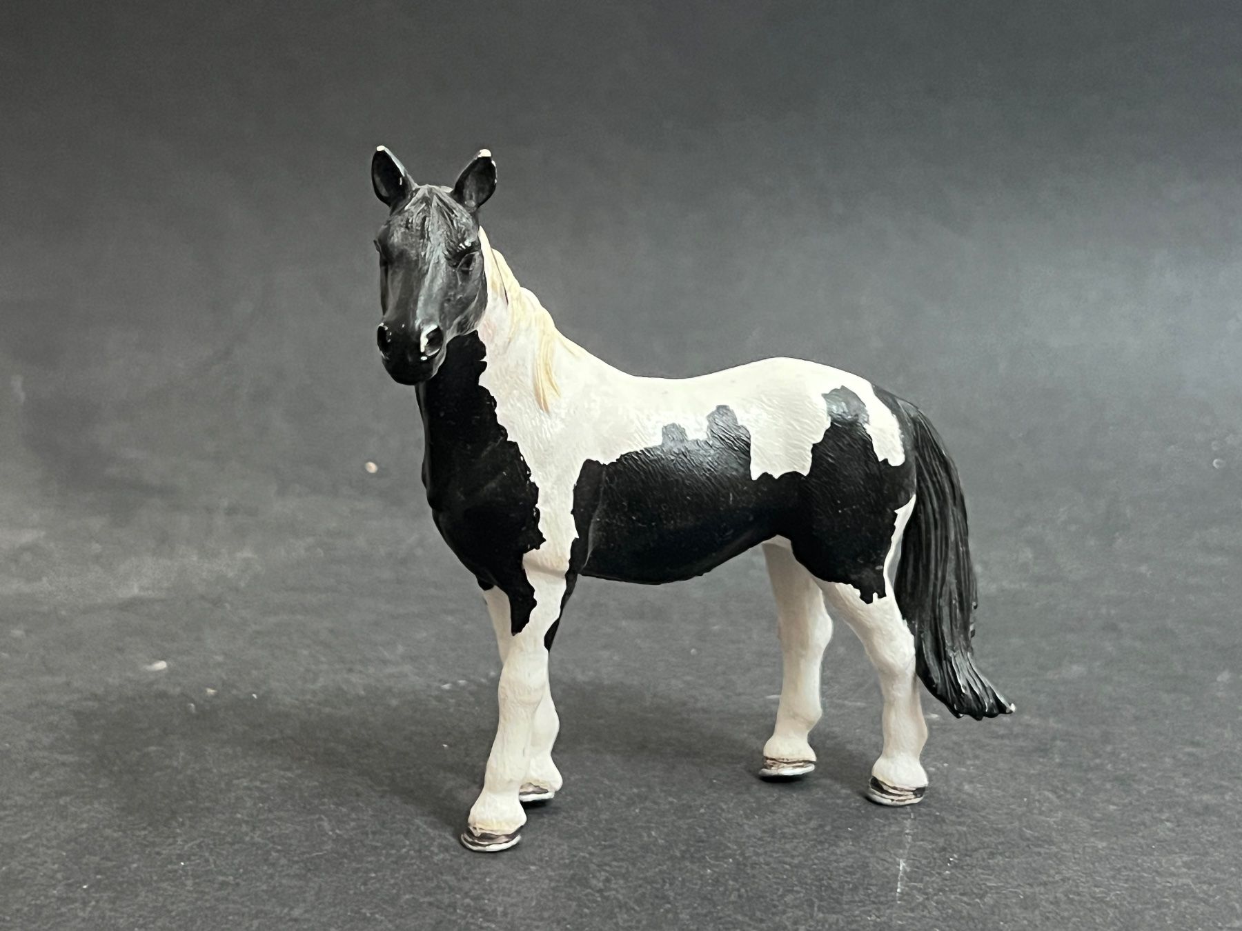 Schleich Statuette: Schleich 13795 Pinto Stute Pferd – Usato da Ennetbaden venduto da mapa05