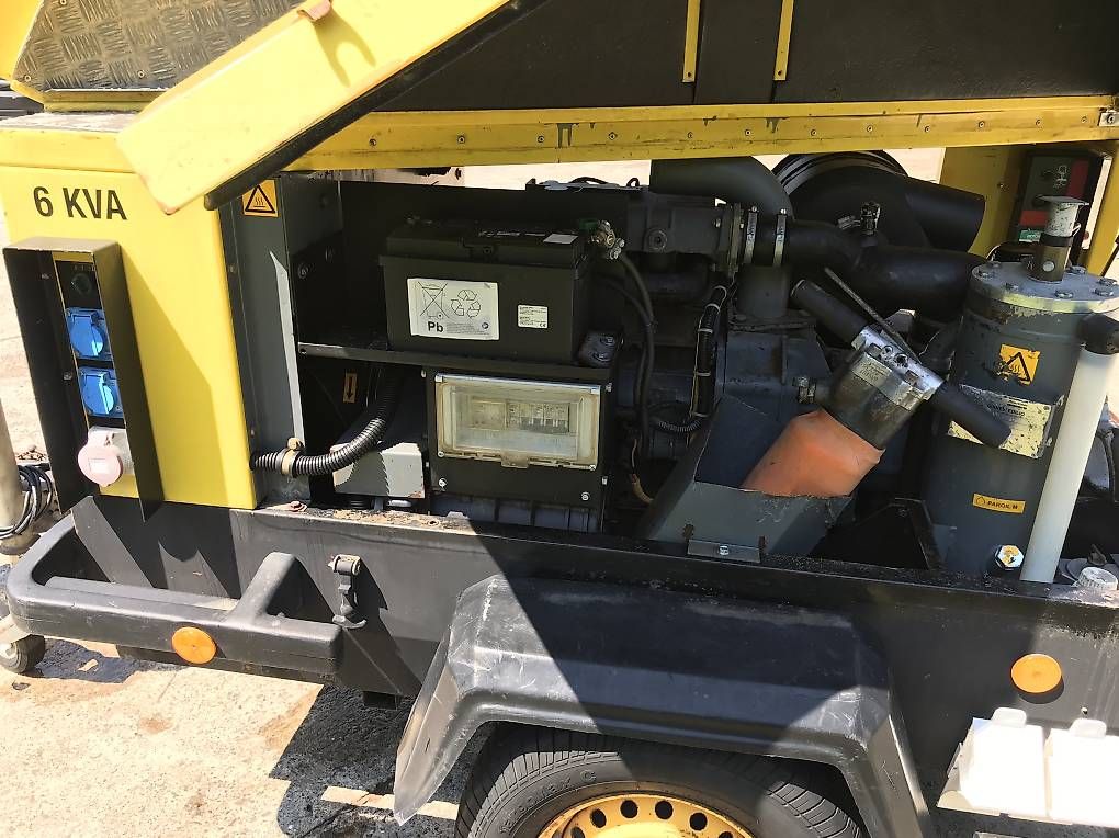Compresseurs: 1667h TOP Kompressor/ Generator XAS96 Atlas Copco Preis – D'occasion à Goldau par hammer011 2