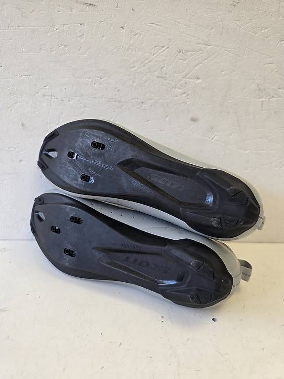 Scott Herrenschuhe: Chaussures velo NEUVES Scott, taille 42 – Gebraucht aus Sugiez von factorysportoutlet 1