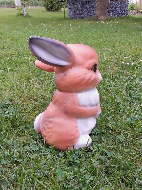 Statuette: Lapin gros yeux ht. 26 cm – Nuovo (secondo la descrizione) da courtételle venduto da capsule05 2