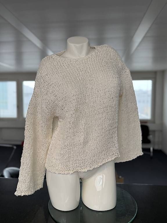 Maglioni & Felpe: Schöner, locker geschnittener Strickpullover – Usato da Steinhausen venduto da deikoon