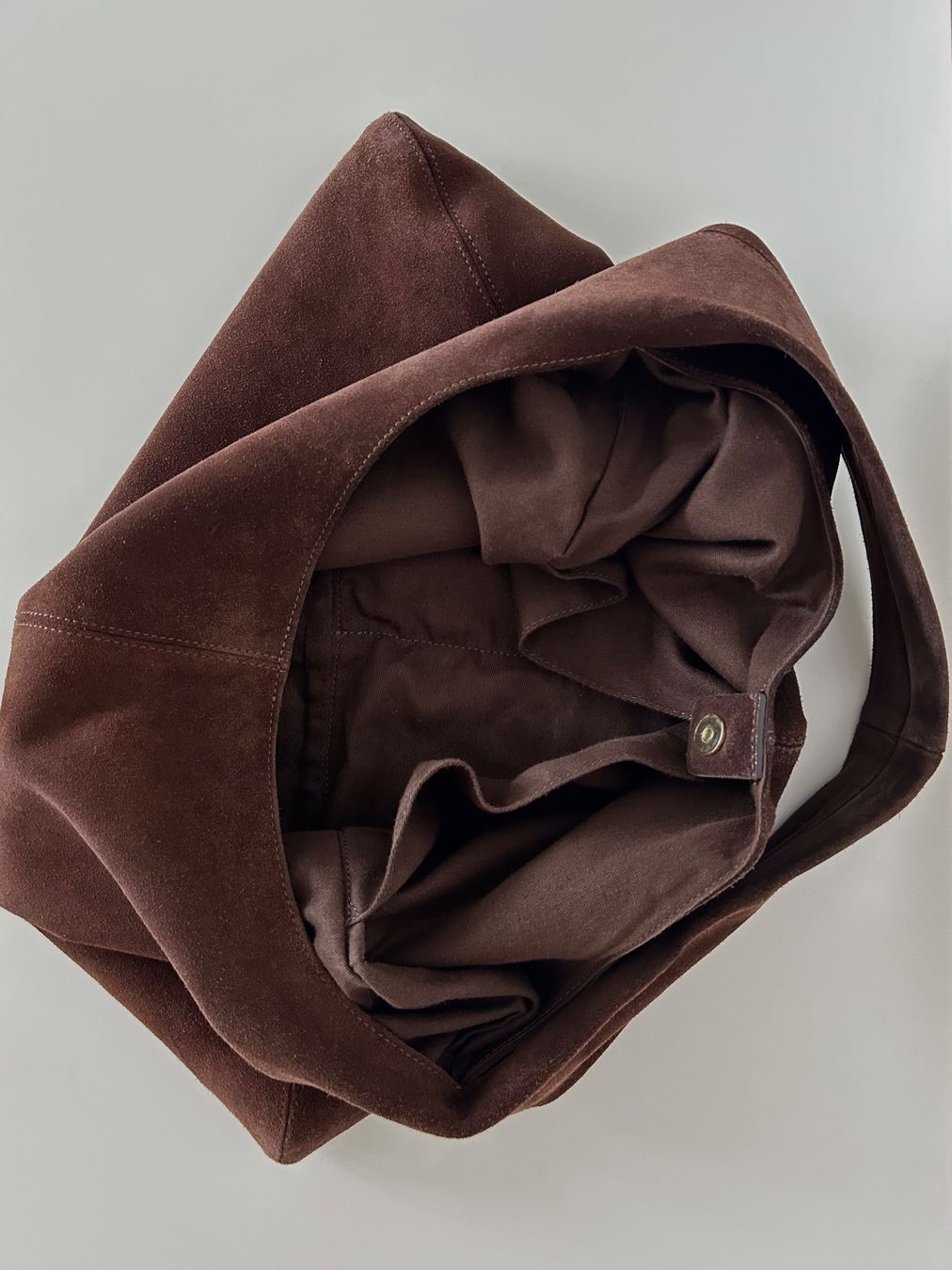 Arket Sacs femmes: ARKET suede bag – D'occasion à Zürich par _nathalie_ 2