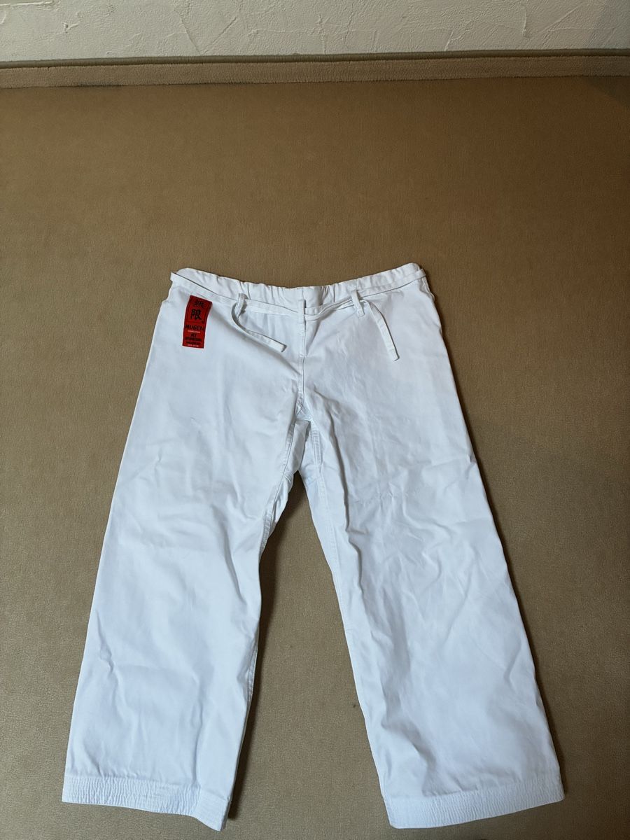Pantaloni: Karate Gi Hose – Usato da Schaan venduto da RicX-10