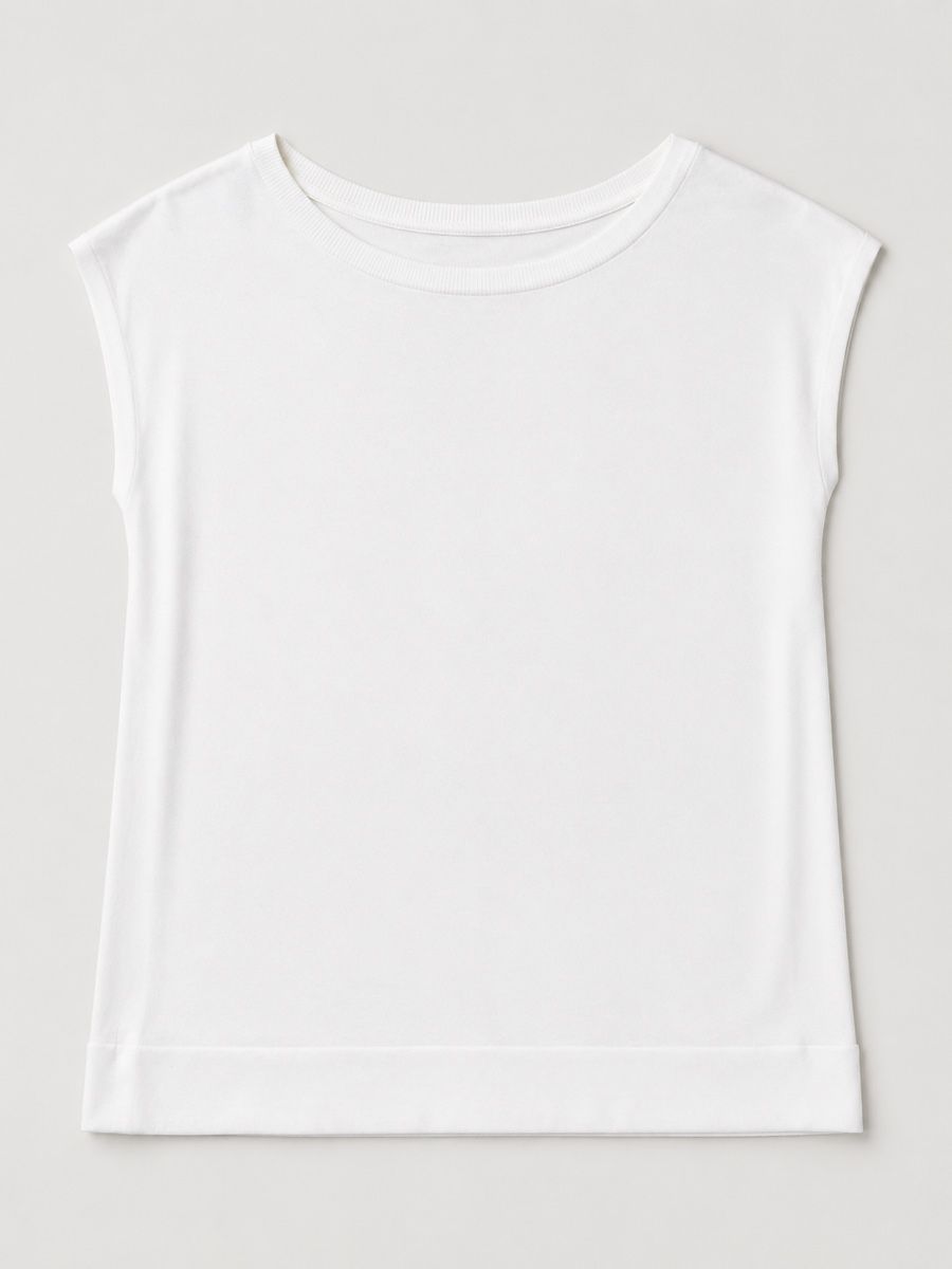 T-Shirts: Amazon Essentials weisses Damen-T-Shirt – Gebraucht aus Schliern b. Köniz von Atena21
