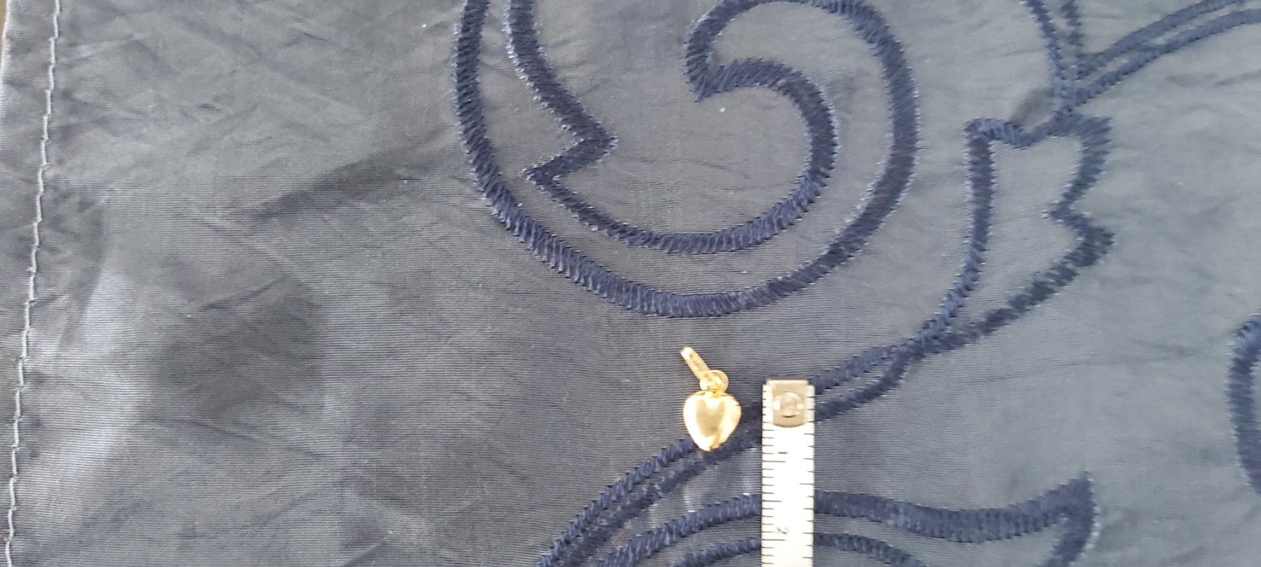 Anhänger: Gold-Anhänger – Gebraucht aus Schwarzenbach SG von mel_s6jj