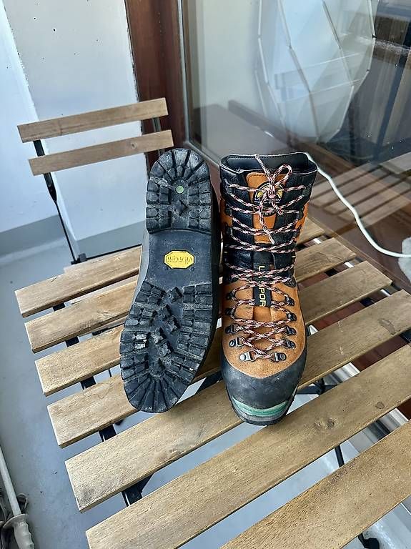 Scarpe da uomo: LaSportiva Nepal  – Usato da Genève venduto da mac_v7dd 1