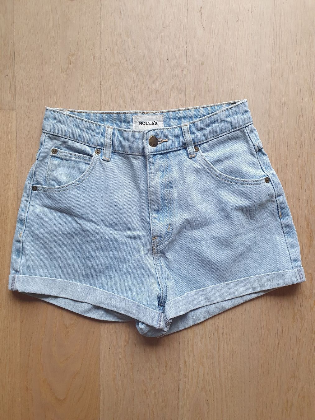Pantaloni: Shorts – Nuovo (secondo la descrizione) da Zürich venduto da nadiialivia