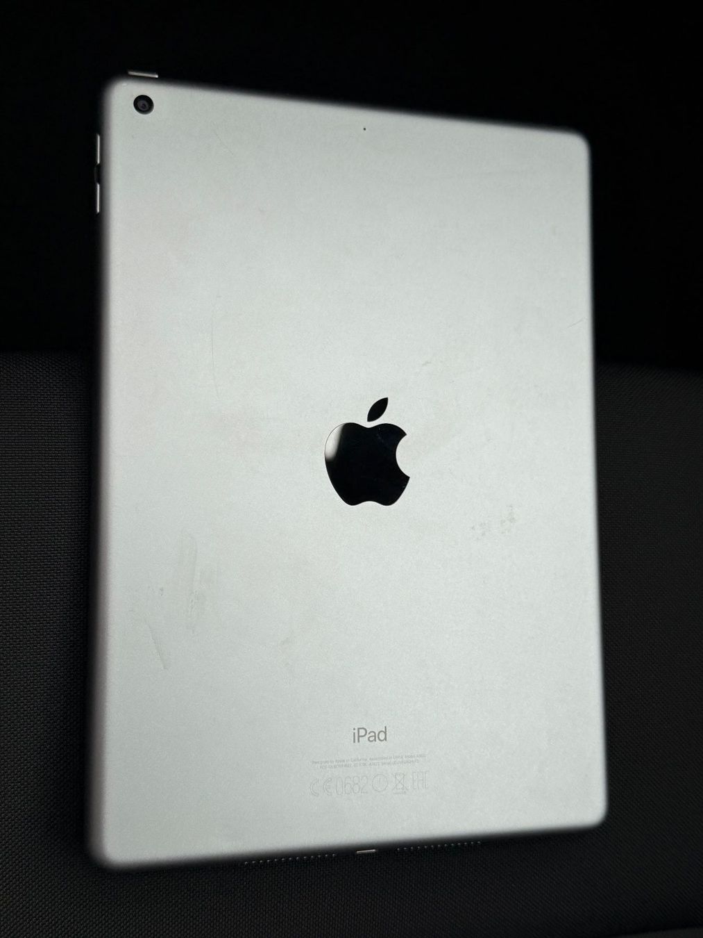 Apple Tablet PC: iPad 128G avec four protection / port. Écran – Usato da Bévilard venduto da min_Bron 2