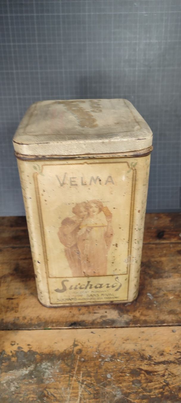 Barattoli: Wunderschöne alte Suchard Blechdose  27 cm Kussmädchen – Usato da Gelterkinden venduto da MYSTOREFORYOU4460 2